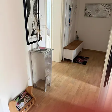 Quartier 76 Apartment